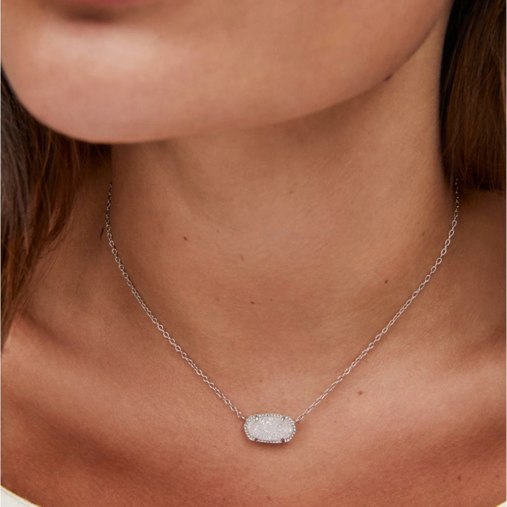 Kendra Scott Elisa Pendant Necklace in Iridescent Drusy